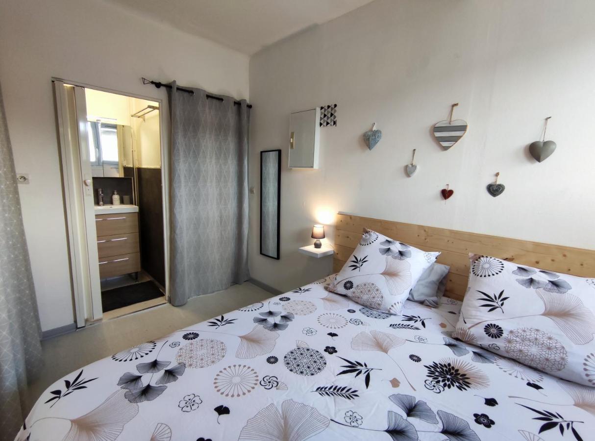 Joli Petit T2 Terrasse Proche Du Phare Apartman Calais Kültér fotó